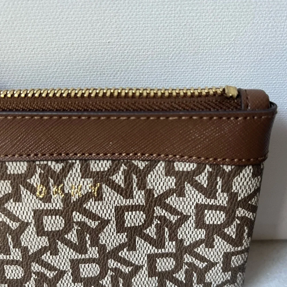 Dkny this bryant